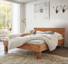 Modernes Bett Soria aus Wildeichenholz natur