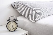 Wecker am Bett