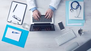 Kontrolle des gesamten Gesundheitszustandes durch einen Arzt