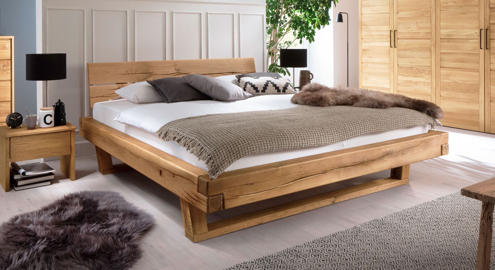 Neuer Trend im Schlafzimmer - Massivholzbetten aus Wildeiche