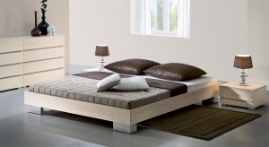 Niedriges Bett ohne Kopfteil - Futonliege Sogno - Studenten Schlafzimmer optimal einrichten.