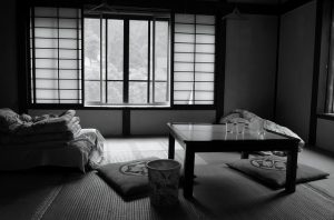 Schlaf- und Wohnraum in Japan mit Tatami ausgelegt
