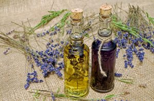 Ätherische Öle wie Lavendel bieten etwas Schutz vor Bettwanzen