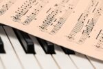 Musiktherapie kann bei Tinnitus helfen