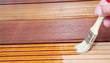 Oberflächenbehandlung von Holz