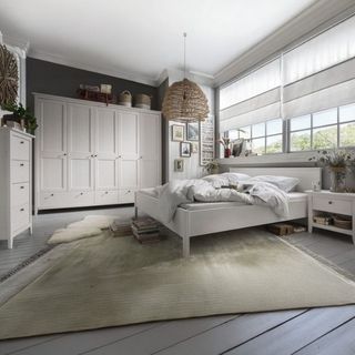 Schlafzimmer in Weiß